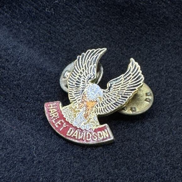 Harley Davidson Motorcycles Eagle Wings Gold Tone Hat Lapel Pin - Picture 2 of 5